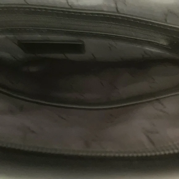 Simply Vera Vera Wang Temsen Black Crossbody Bag - Picture 3 of 10